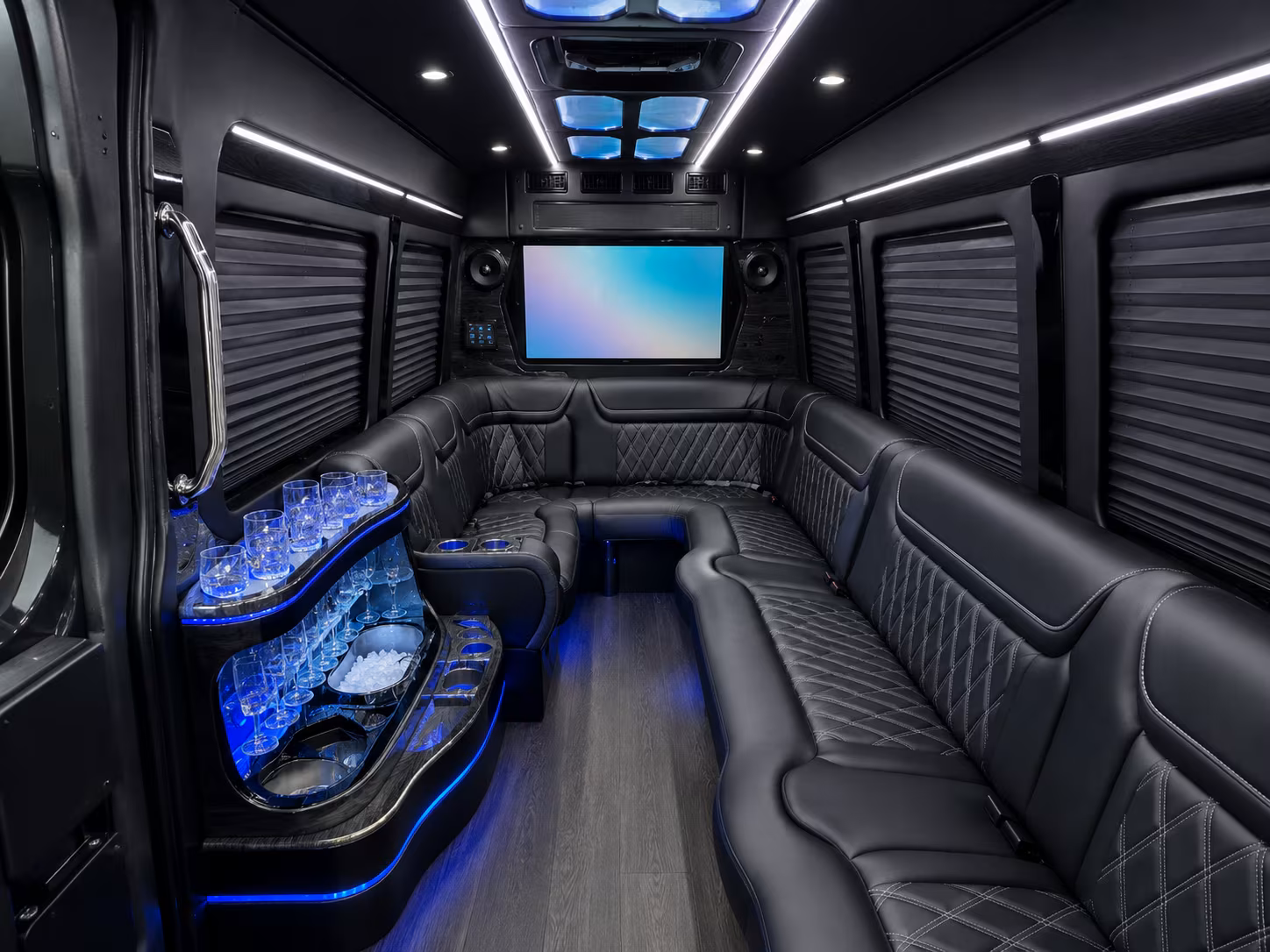 concert bus rentals to climate pledge arena and seattle venues