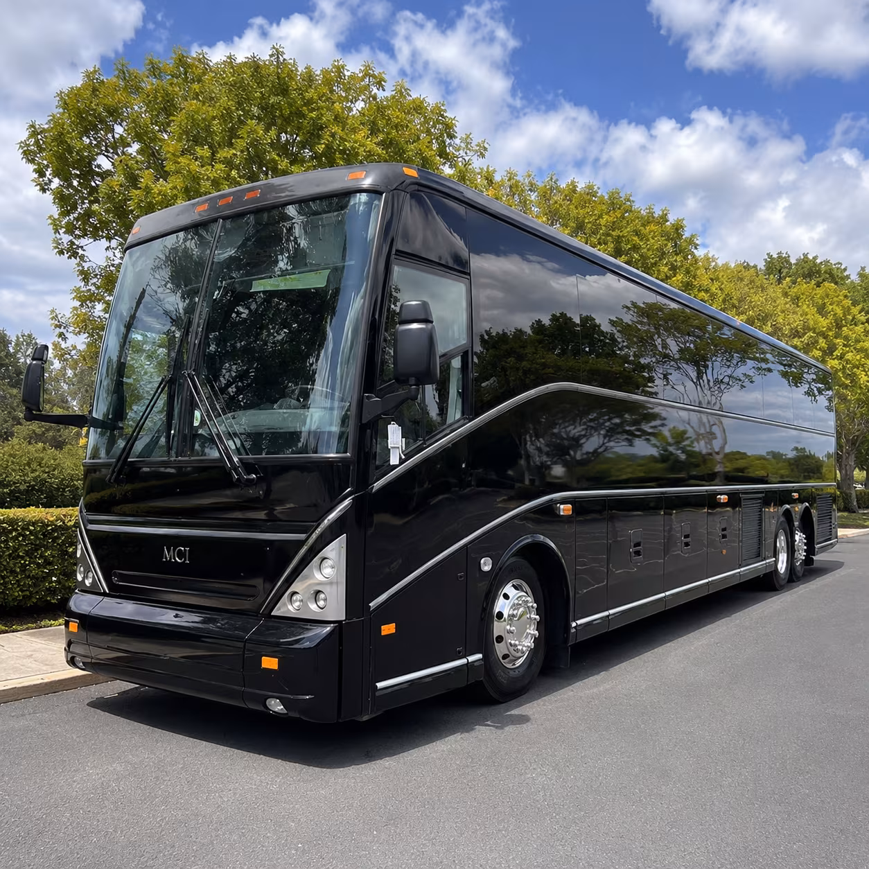 from federal way to seattle venues and back one bus handles it all